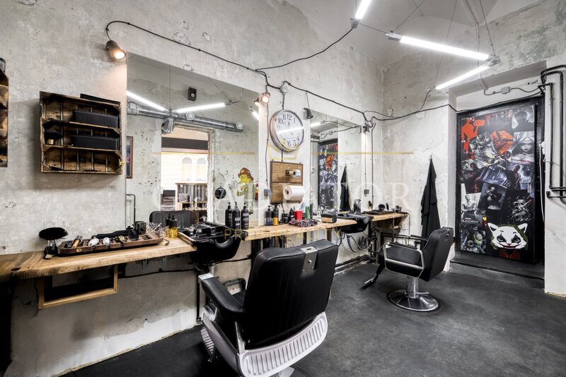 Přenechání zavedeného barber shopu