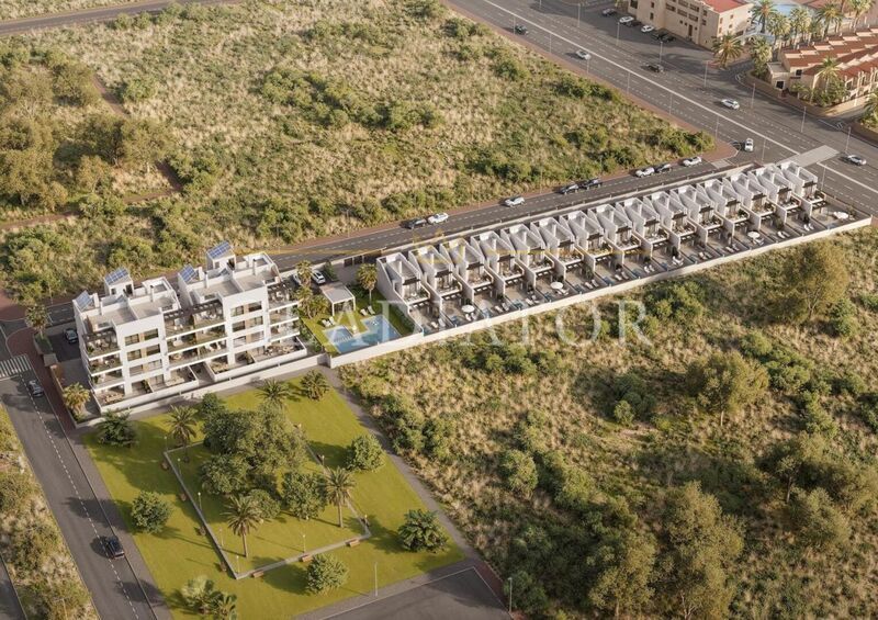 Domy v novém skandinávském stylu v Aguas Nuevas Torrevieja