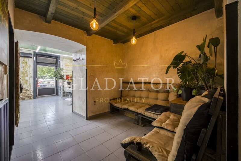 Pronájem obchodního prostoru 43 m², Praha 5 – Smíchov